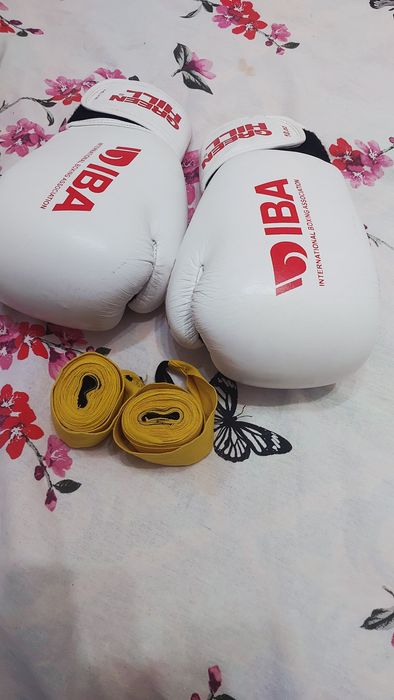 Перчатка боксерский