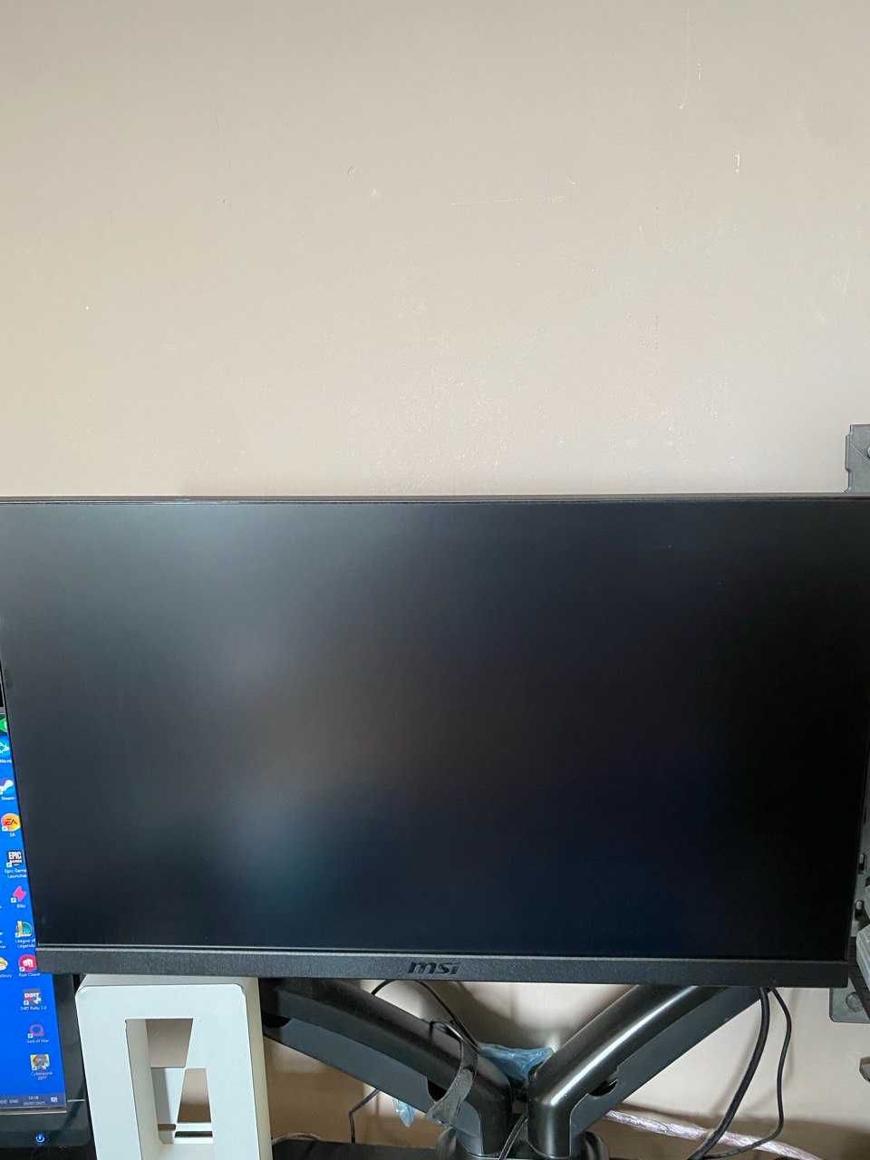 Гейминг монитор 24-144hz MSI OPTIX G242+двойна стойка+монитор 24-60hz