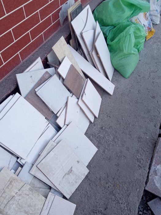 Продается кафель б/у