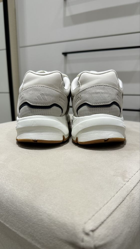 Продаются кроссовки adidas