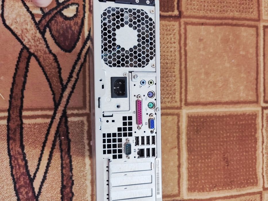 Pc + Tastatura + mouse + cabluri conectare