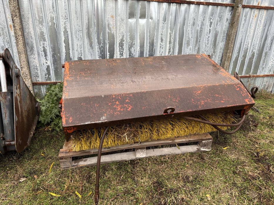 Perie asfalt bobcat miniincarcator 1500 latime