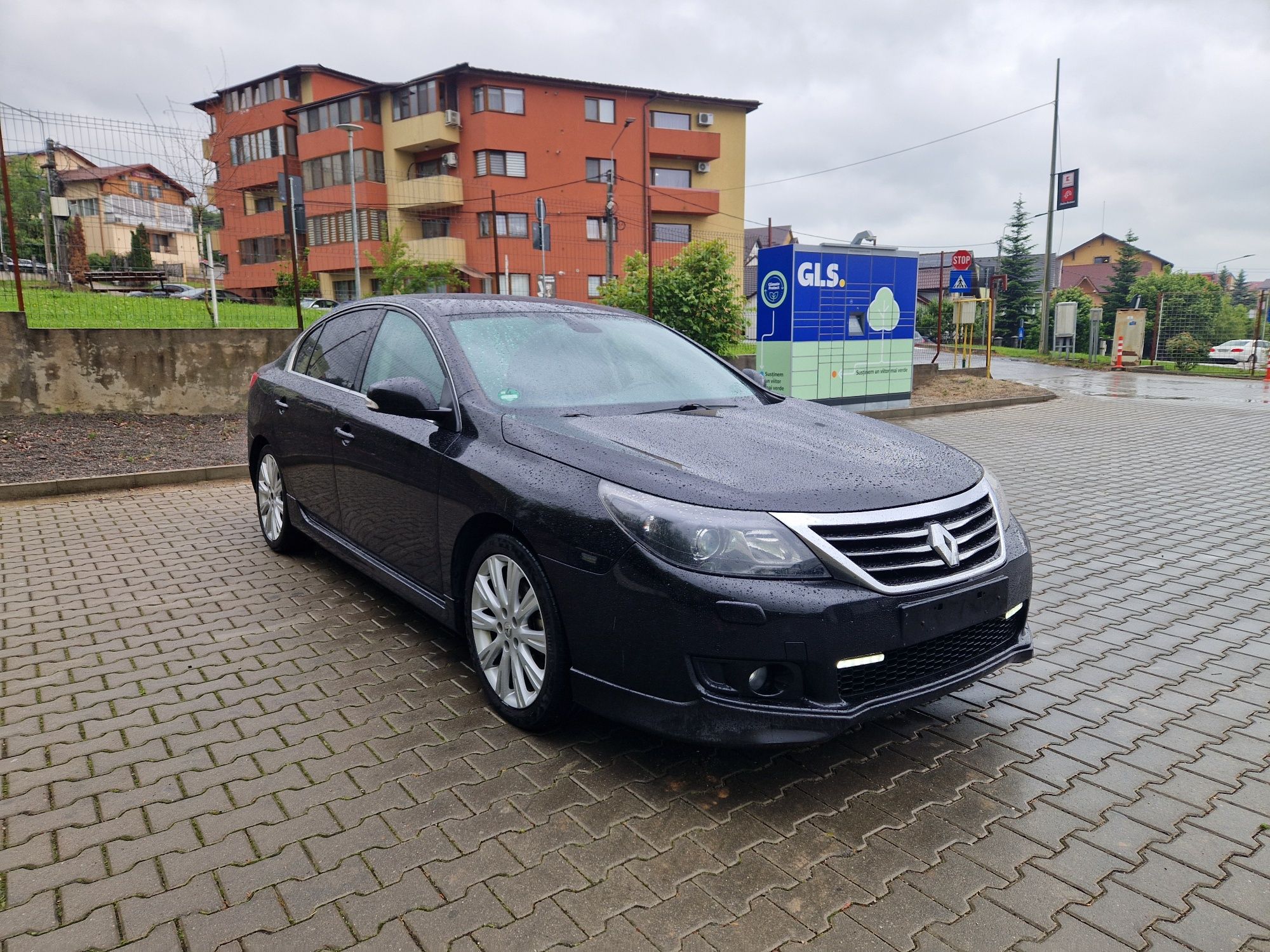 Renault Latitude 2.0 dci Initiale Paris