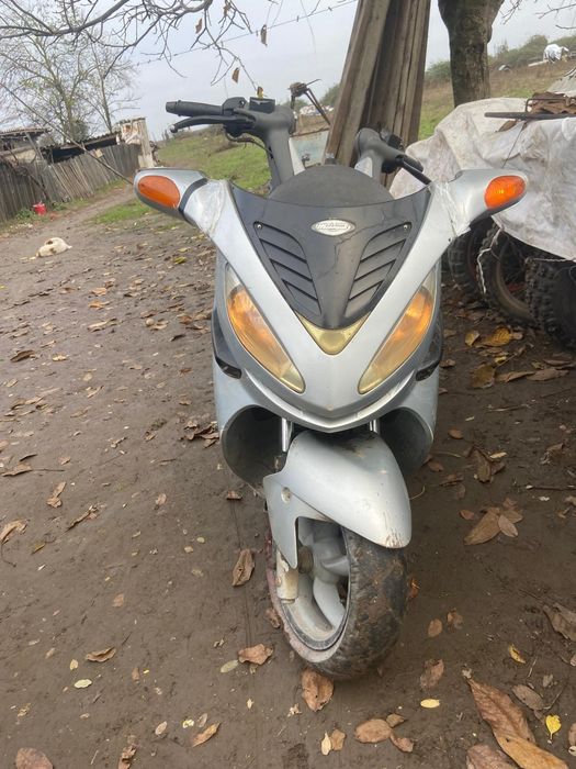 Vând scuter bun cu acte