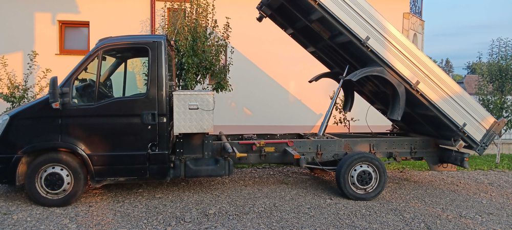 Vand iveco basculabil 3 parti
