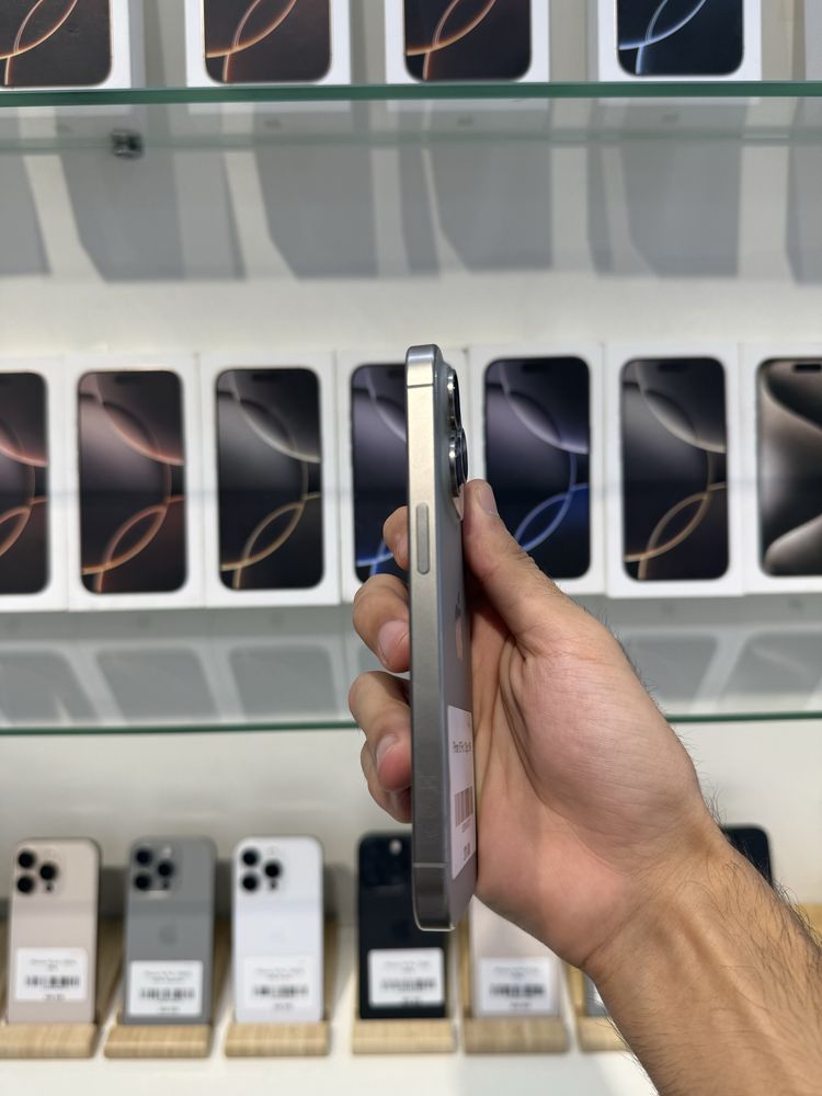 iPhone 15 Pro в идеальном состоянии