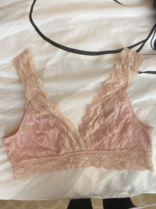 Сутиени и нощници