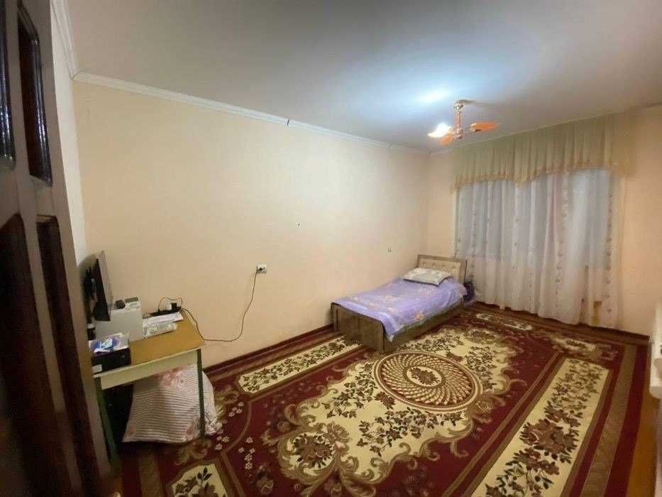 Продаётся 4x комн квартира на 5 этаже Ор-р Динамо
