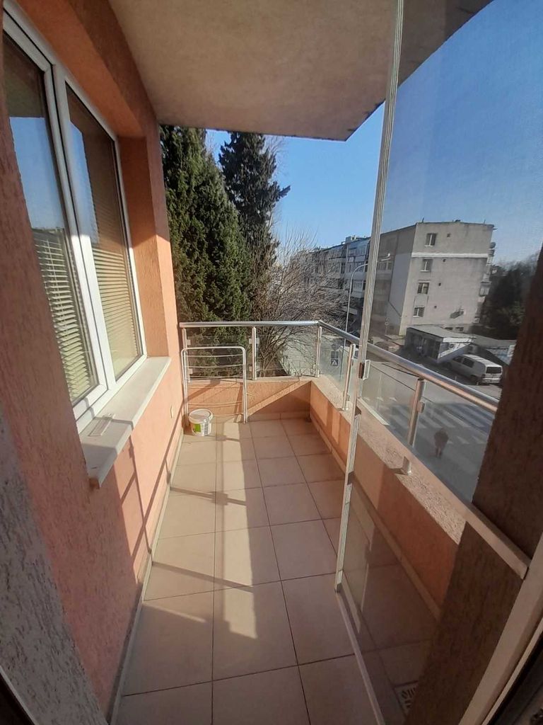 Дава се под наем Тристаен апартамент в Варна, Трошево - 100 кв.м за 561 € - Снимка #10