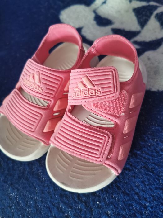 Сандали за момиче