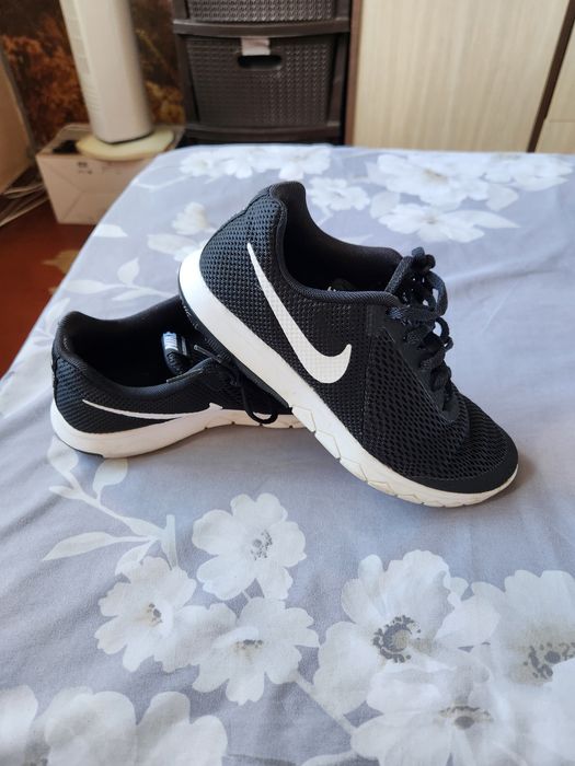 Adidasi dana Nike nr 38