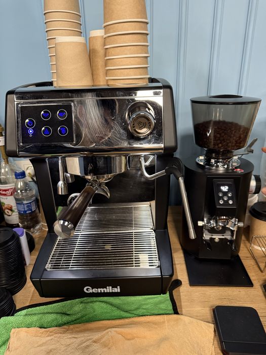 Кофе машинка от GEMILAI G3200F