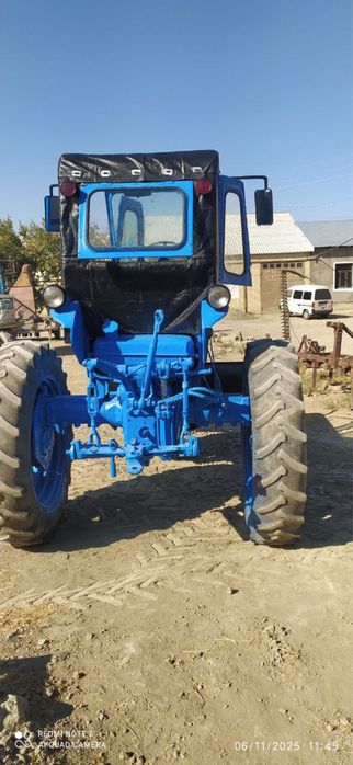 Трактор сотилади