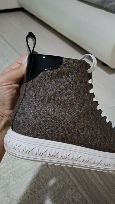 Michael Kors ghete nr 38 impecabile.Pret 200 ron