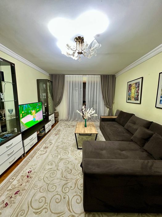 4/4/5 Novza metrosi yonida 4 xonali kvartira