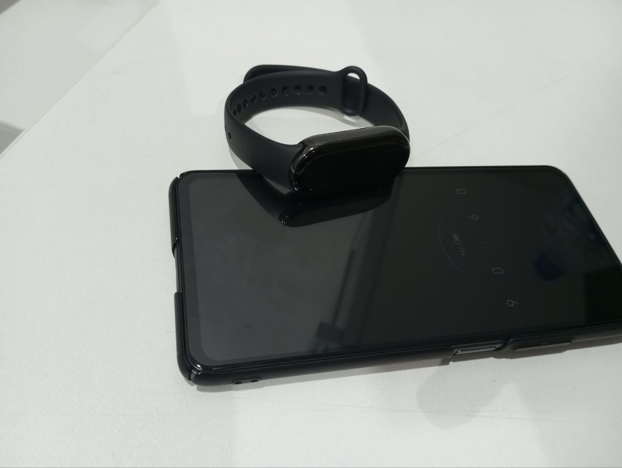Xiaomi Poco F3 "5G" 8/256, в подарок часи Mi band 8.