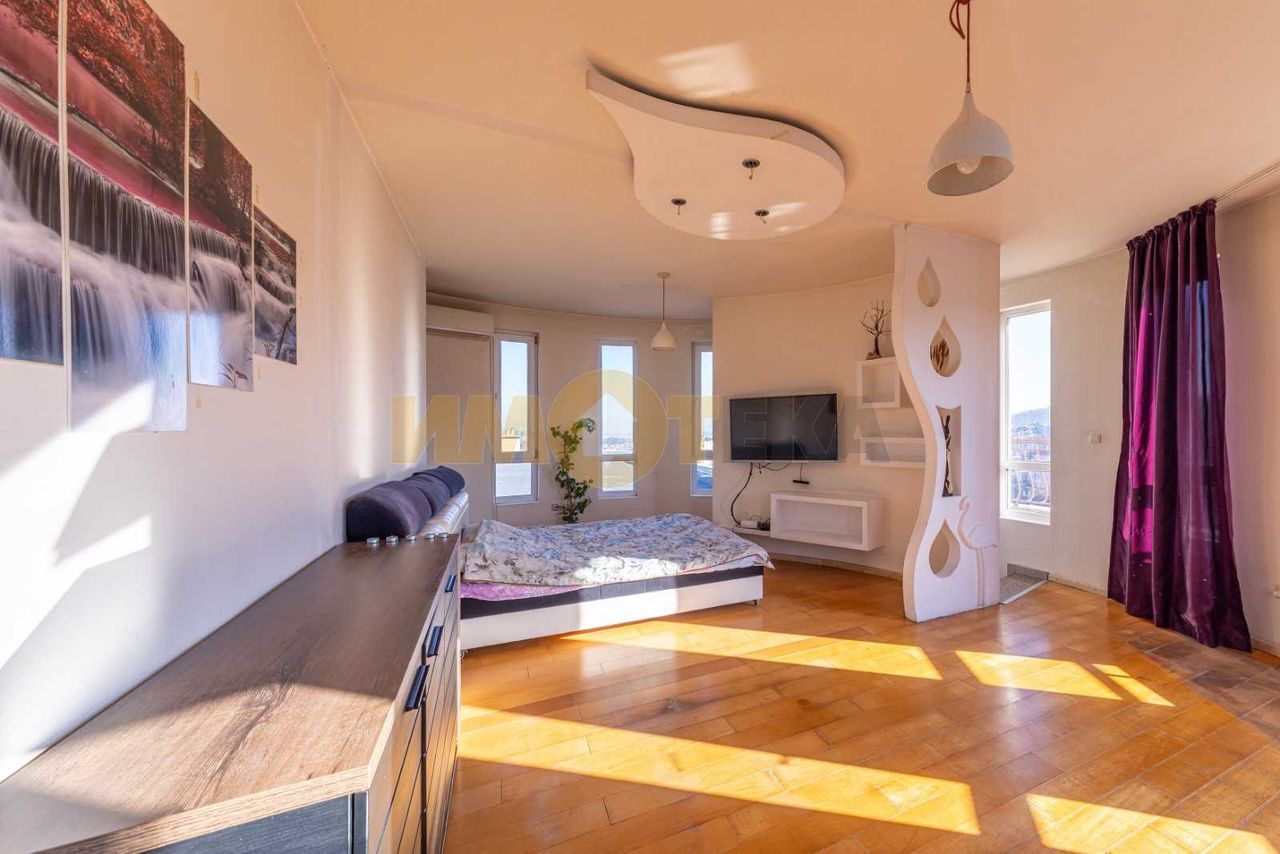 Продава се Двустаен апартамент в Варна, Аспарухово - 132 кв.м за 1238 €/кв.м - Снимка #2
