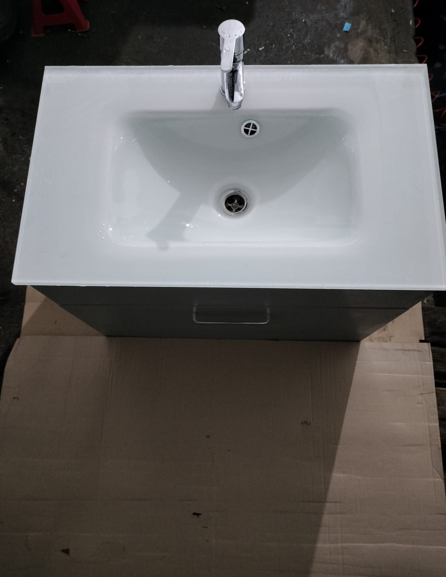 Vând mobilier baie