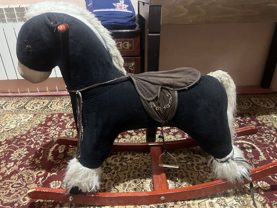 Лошадь качалка детская