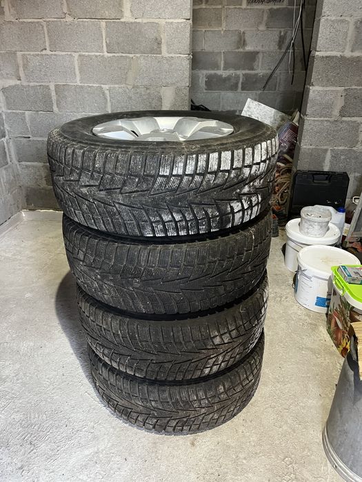 Комплект шин Toyota hilux всесезонка