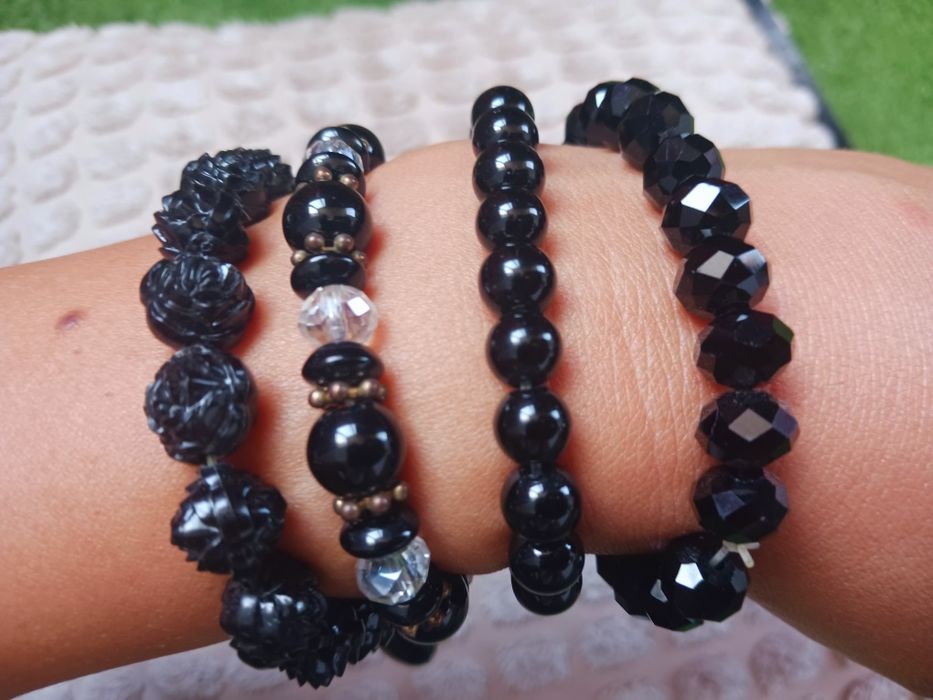 Стилни дамски гривни