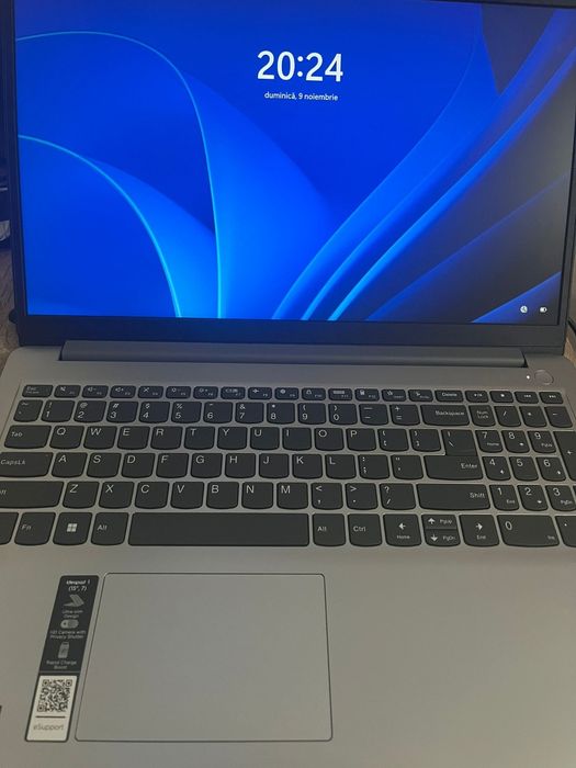 Laptop IdeaPad Slim 3, AMD Ryzen 5 până la 4.3GHz, Full HD,8gb,512 GB
