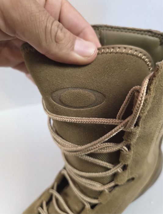 Bocanci Militari / Bocanci Oakley Light Assault 3 Coyote