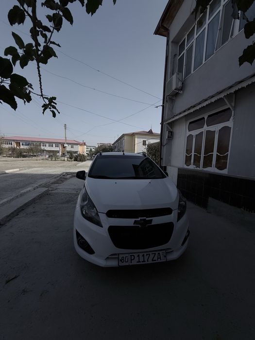 Spark navarot qilingan tanirofka ruxsatnoma ideal