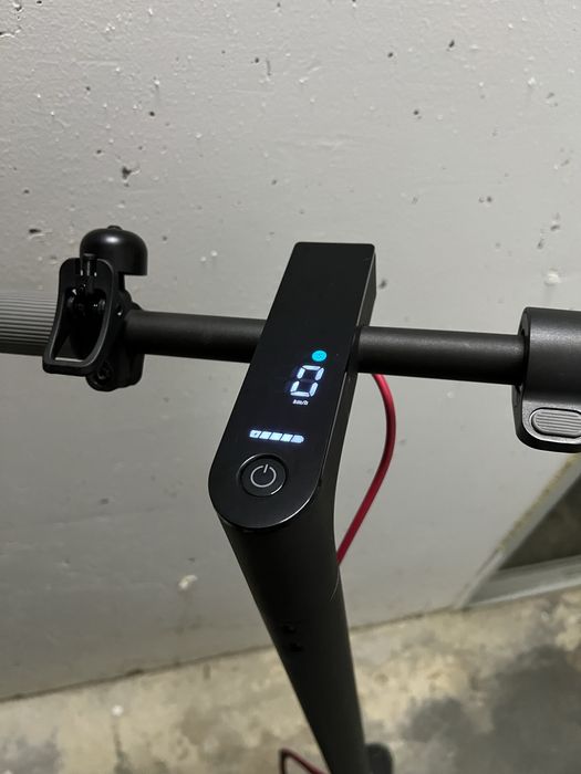 Trotinetă Electrică Xiaomi 4 Pro - Stare foarte bună