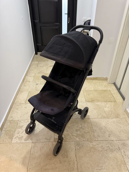 Carucior Cybex Beezy Black