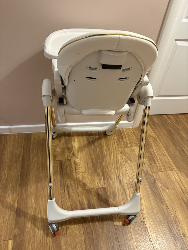 Scaun de masă pentru bebeluși Peg Perego Prima Papa Follow Me