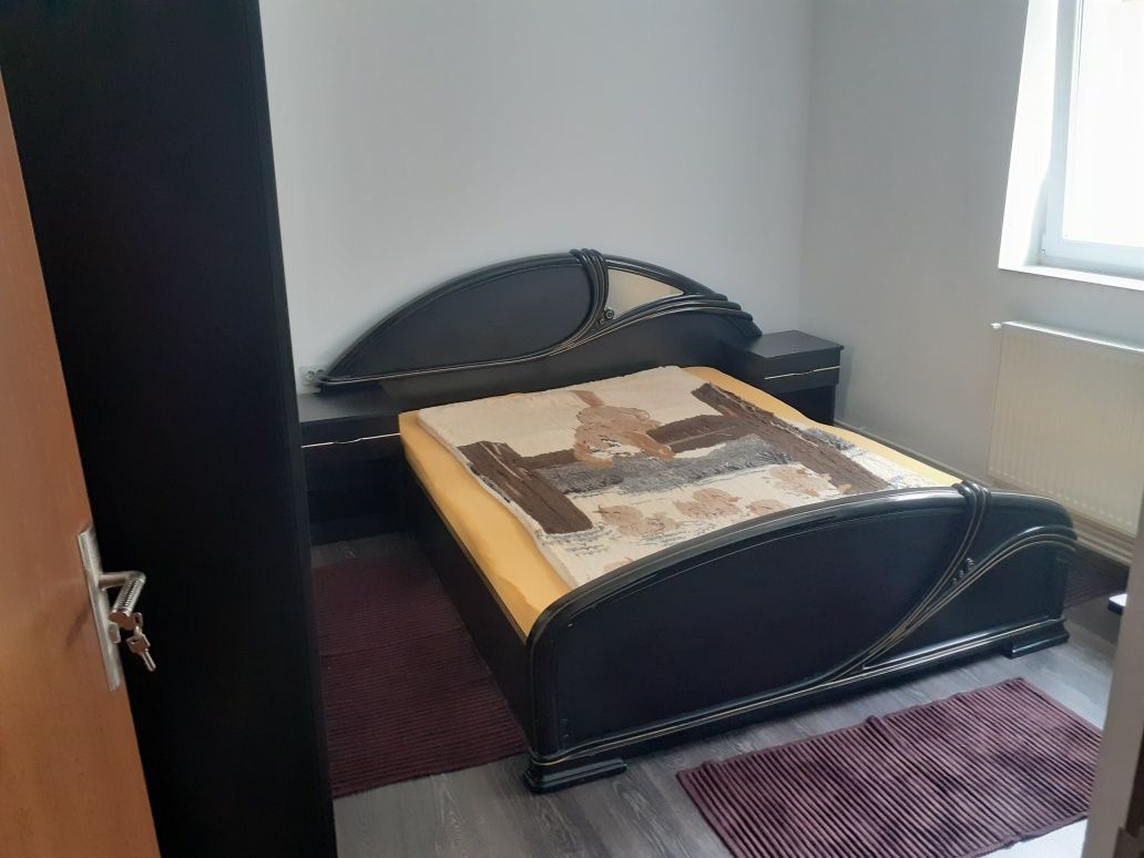 Inchiriez apartament in Mizil