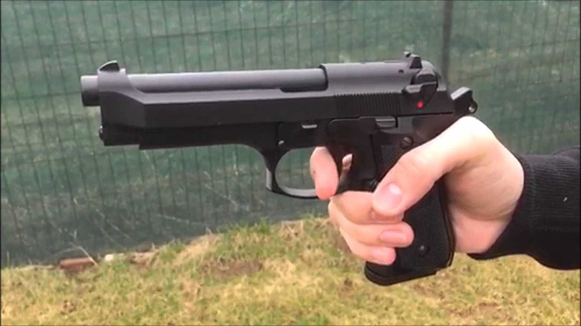 Super Puternic ..Beretta full metal co2 modificat 4,5 jouli airsoft