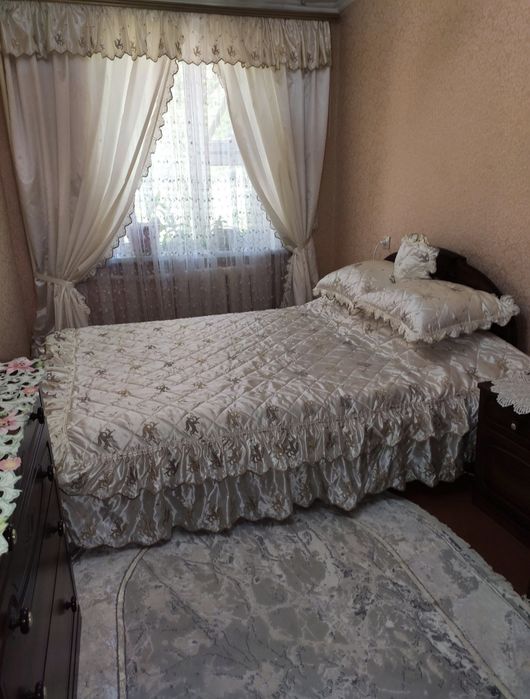 Продам спальный гарнитур.