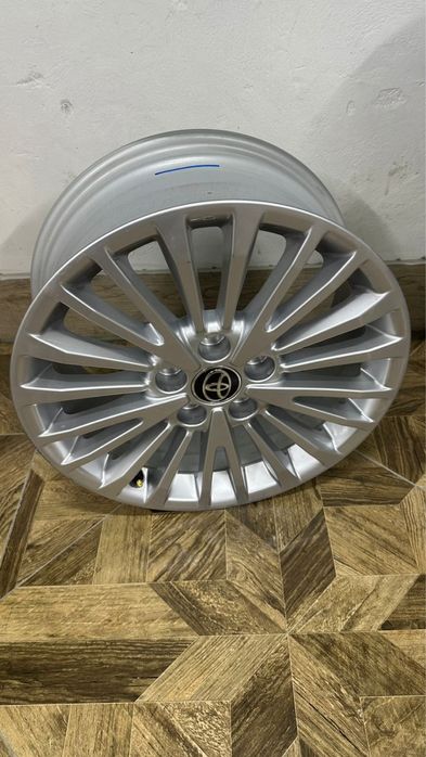 Диски на Камри 80 новые