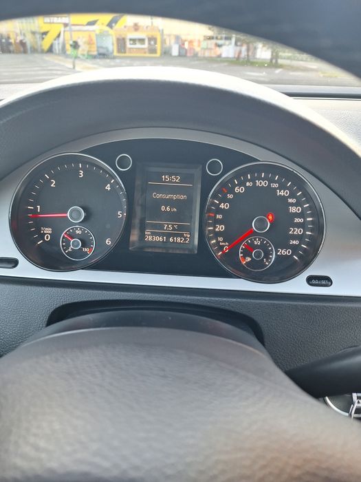 Proprietar vând VW PASSAT B6,2010 R Line 2.0Tdi 170 cp