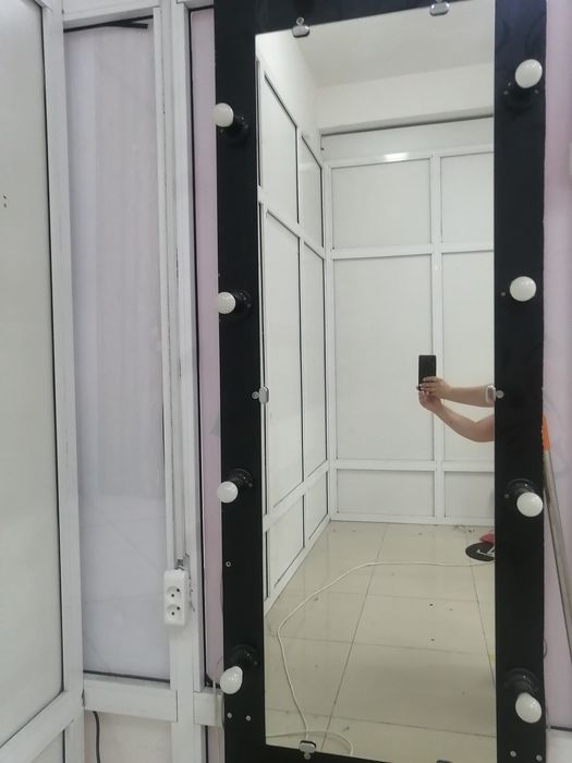 Зеркало для магазина, бутика