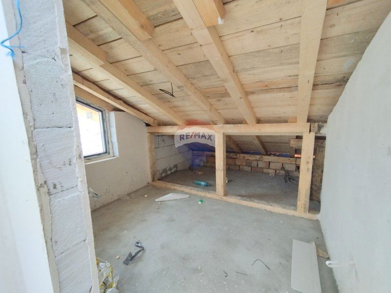 Продава се Многостаен апартамент в Варна, Виница - 237 кв.м за 1055 €/кв.м - Снимка #10