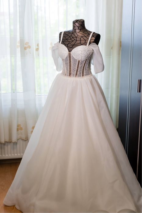 Rochie mireasa marime 38-40