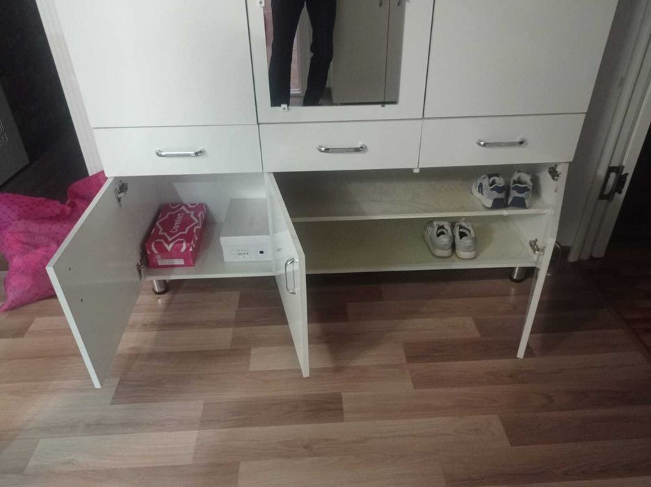 Шкаф для прихожей