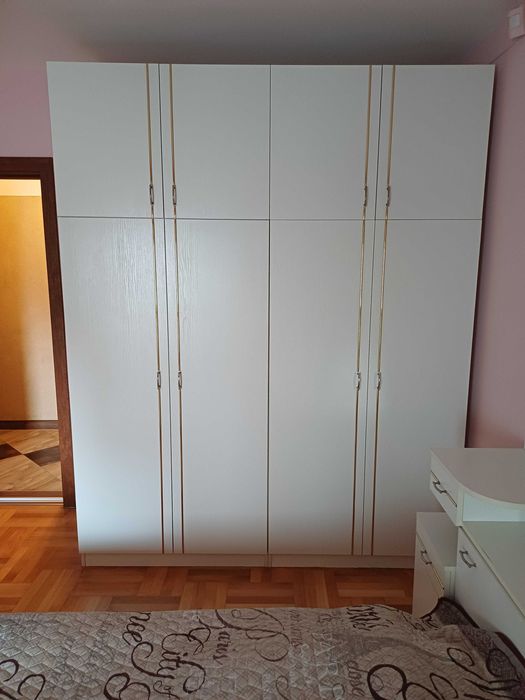 Спален комплект от гардероб,спалня и секция