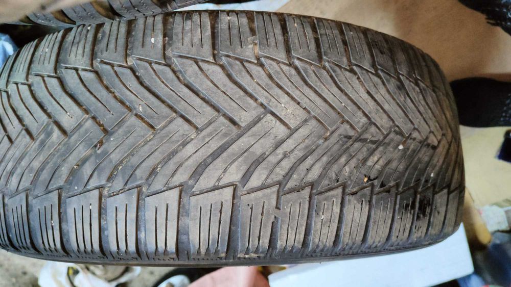 set 2 anvelope de iarna michelin 215/60/R16  dot 2022