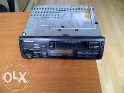 Radiocasetofon auto marca Panasonic J03