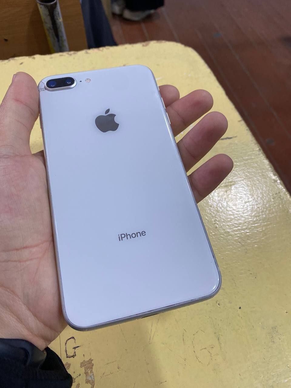 iPhone 8 plus (+)