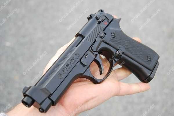 Beretta APX Modificat 5.2J!! - Pistol CO2 cu PUTERE EXTRAORDINARĂ!