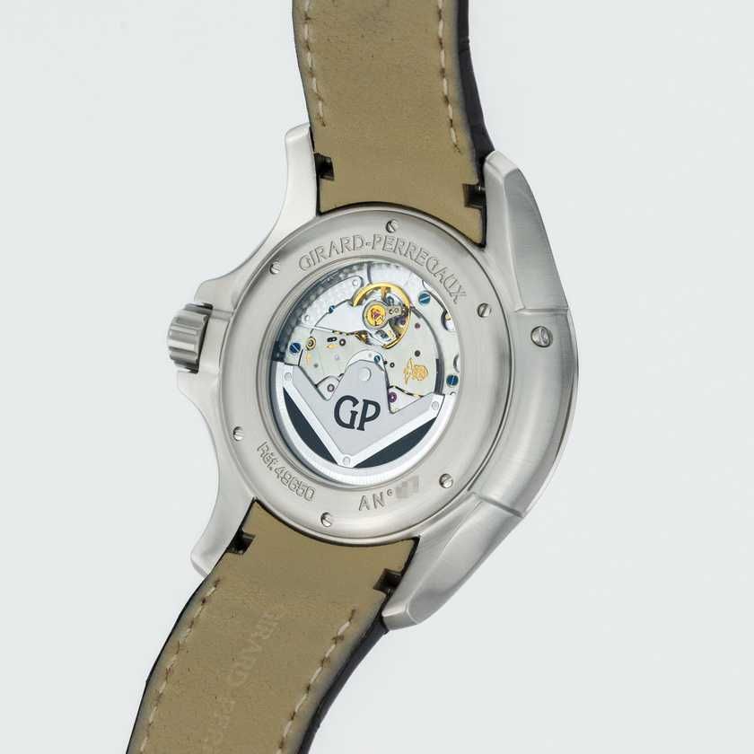 Girard Perregaux Traveller MoonFace Large Date 44mm