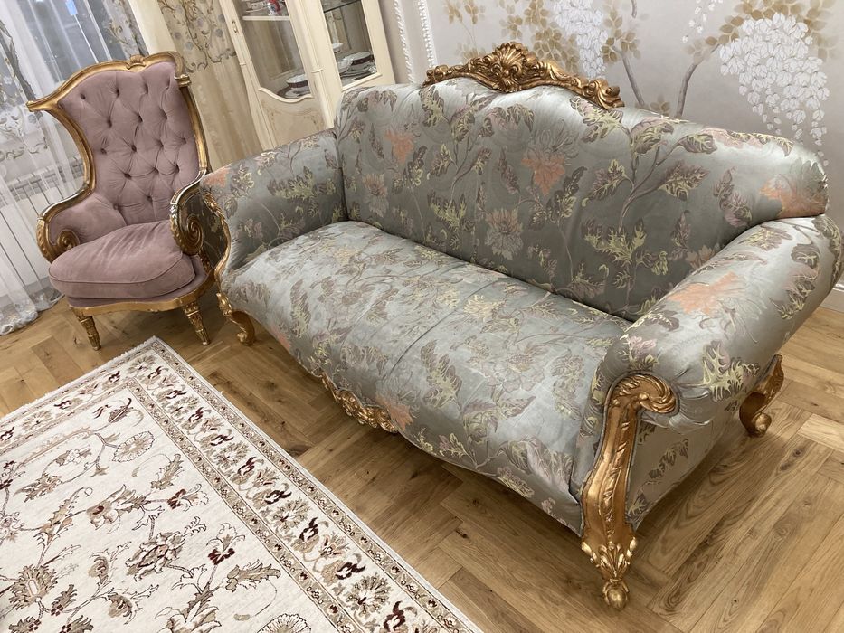 Диван классический с креслом