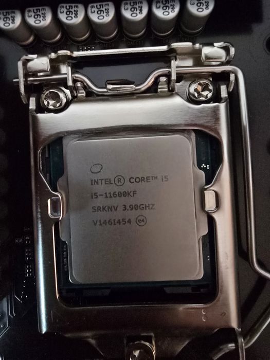 Gigabyte Z590 GamingX + Intel i5-11600kf + Rami Adata Xpg 32gb 3600mhz