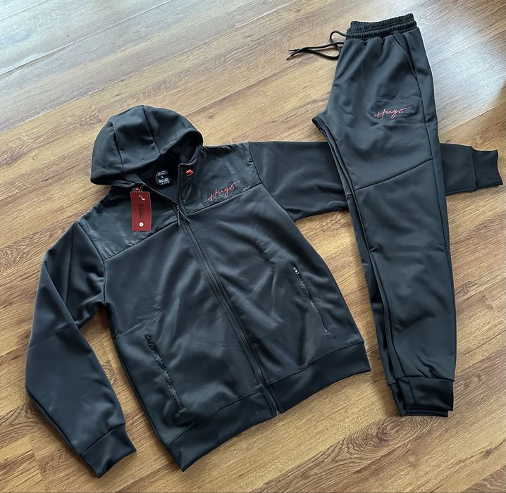 Мъжки,поларен,черен екип Hugo BOSS с топла подплата