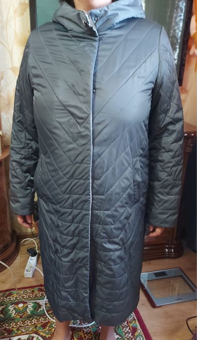 Продам демисезонное женское  пальто